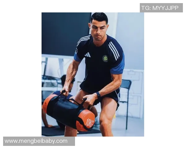 全面解析足球明星C罗的训练技巧与职业生涯发展教程 全面解析足球明星C罗的训练技巧与职业生涯发展教程