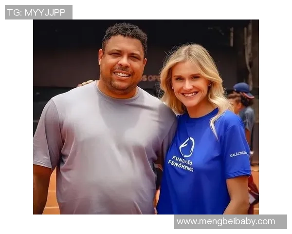 足球明星坚持使用旧手机背后的故事与情感分析